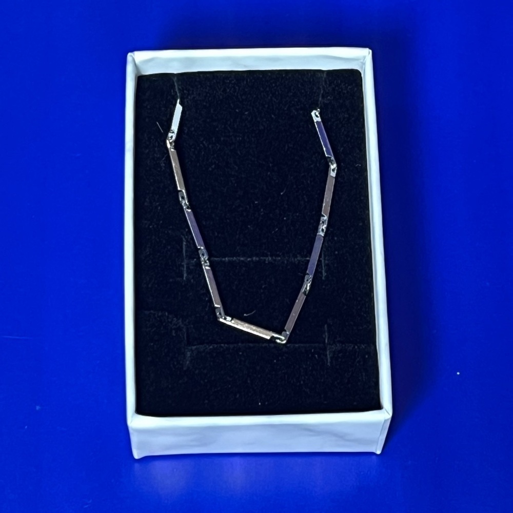 🆕 Women’s Sterling Silver Necklace Clamp Closure Fast Shipping
